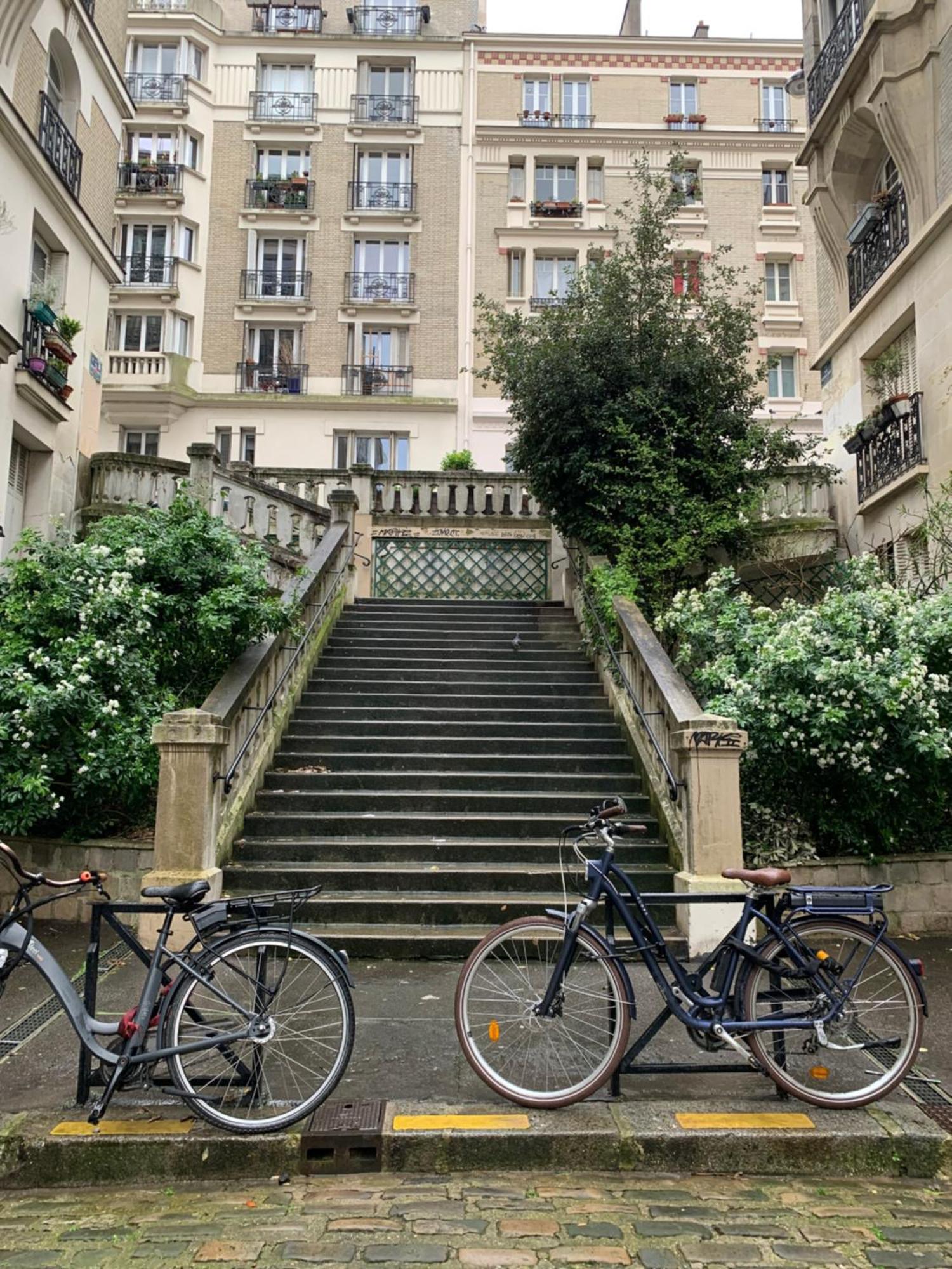 Апартаменты Loft Montmartre Au Pieds Des Vignes Париж Экстерьер фото